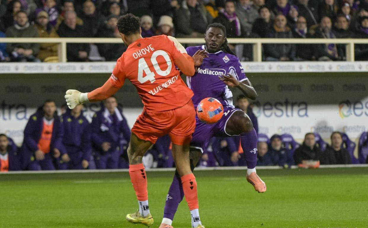 迟来的首胜！佛罗伦萨主场5-1大胜乌迪内斯，4后卫阵型或成保级关键？