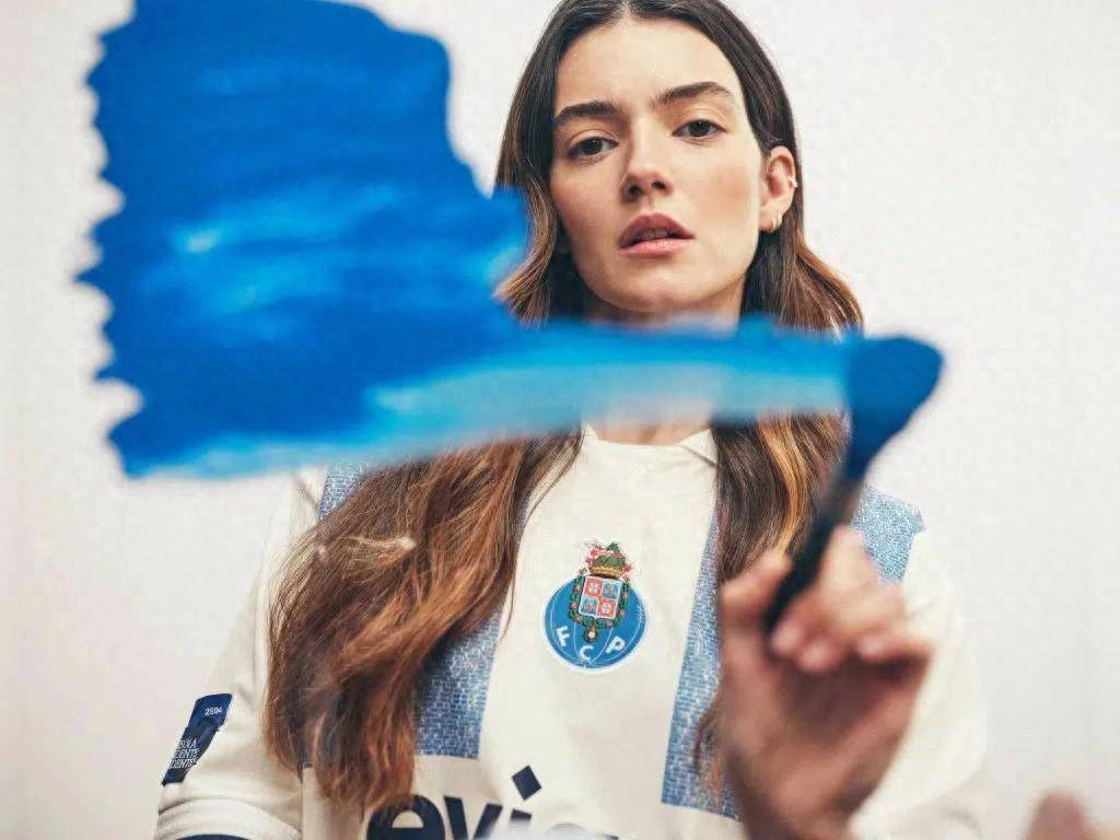 竞猜世界杯 -波尔图足球俱乐部发布特别版纪念球衣