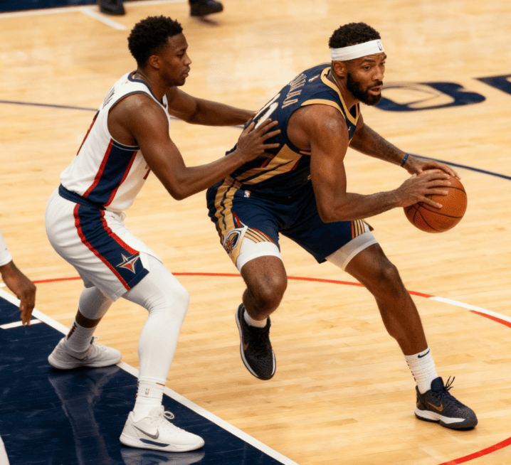 巨人的进化：NBA与CBA战术体系发展路径的跨文化比较研究