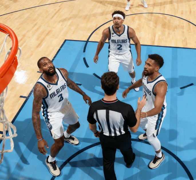 巨人的进化：NBA与CBA战术体系发展路径的跨文化比较研究