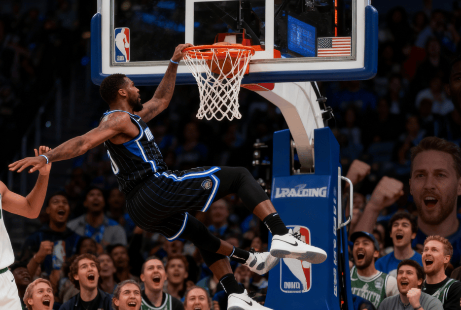 巨人的进化：NBA与CBA战术体系发展路径的跨文化比较研究