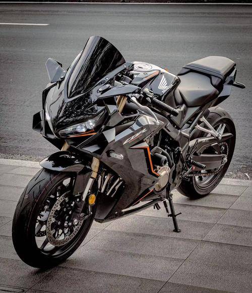 运动眼镜种类有哪些？