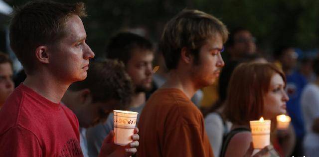 94年世界杯：哥伦比亚球员将球踢进自家球门，回国后被射击12枪