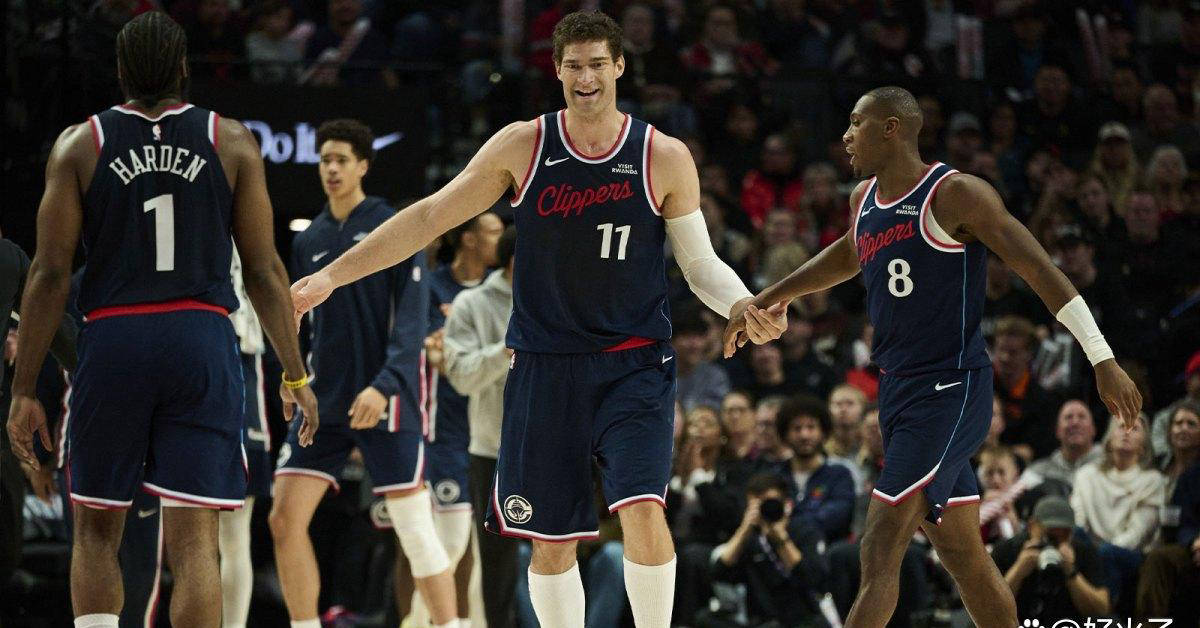 世界杯竞彩 -庫(kù)里附体！快船老将洛佩兹单场狂砍9记三(sān)分，晋升NBA三(sān)分精英行列